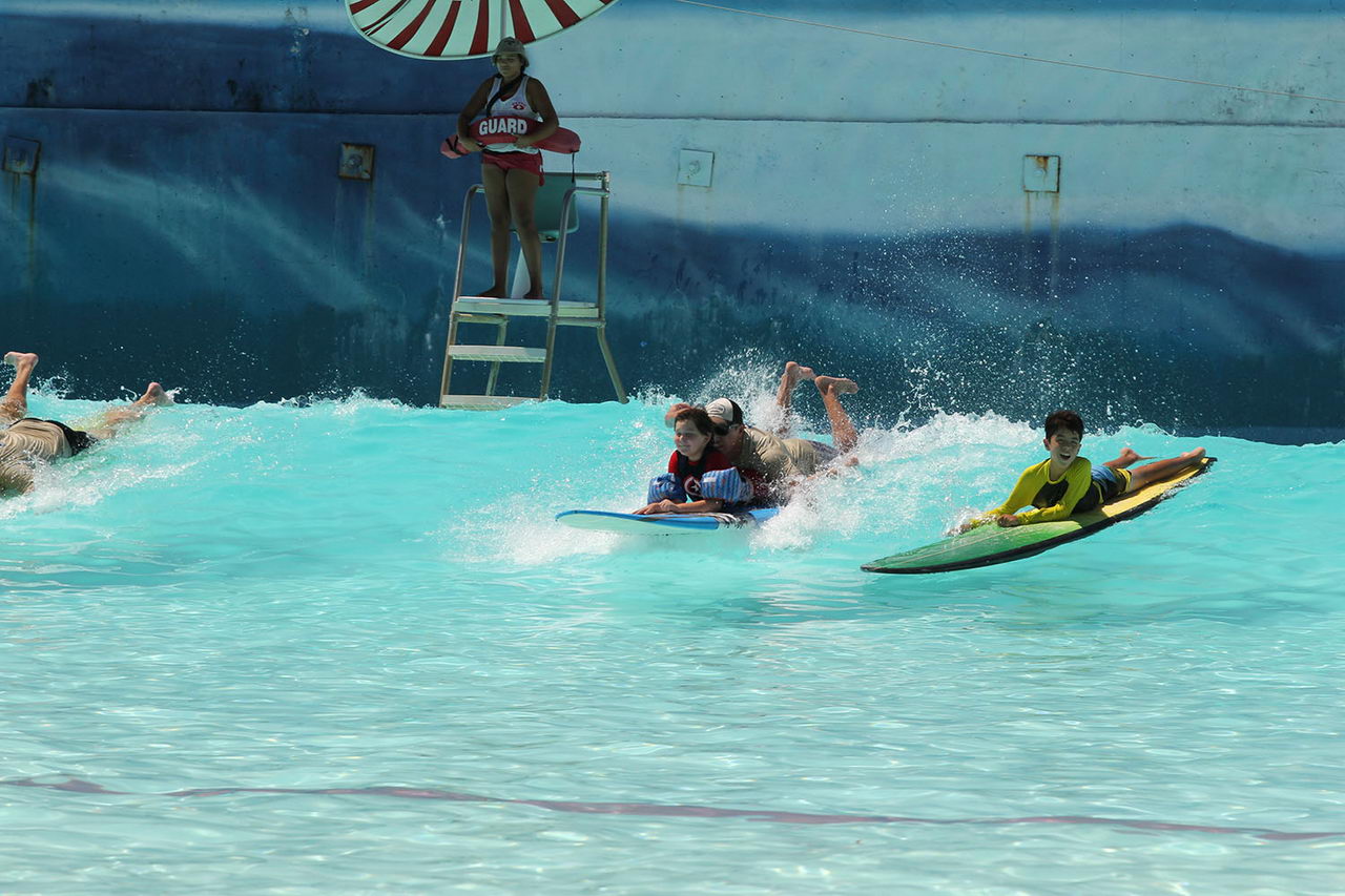 753-7ZV9xkj_resize
