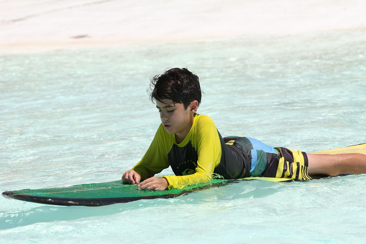 842-TVbNEz3_resize